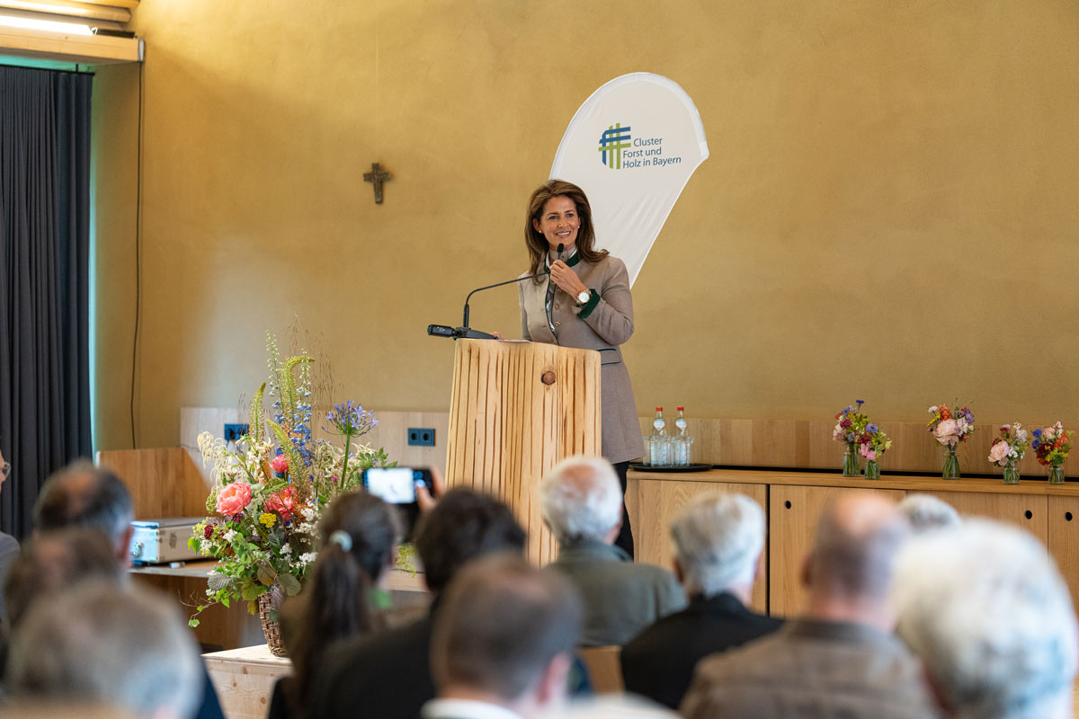 Ministerin Michaela Kaniber bei der Festrede